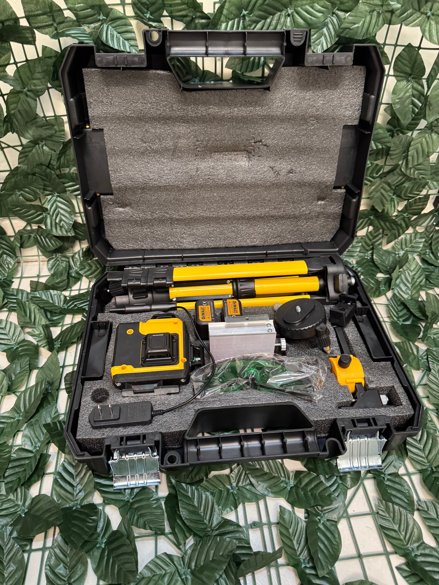 DeWalt Láser 16 Líneas I Precisión profesional